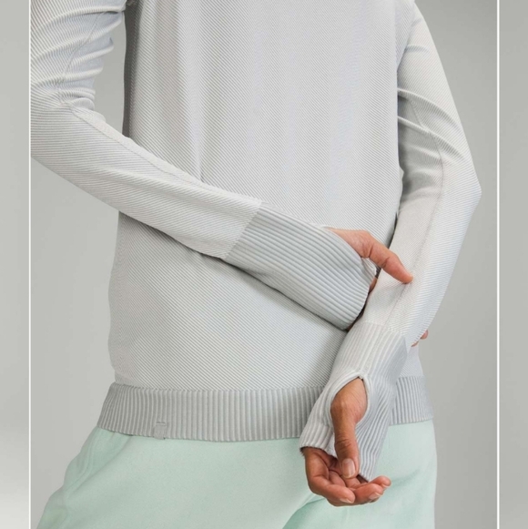 Lululemon Rest Less Pullover. Long sleeves. Diagonal ribbed. Grey and white. 4. - Picture 3 of 12